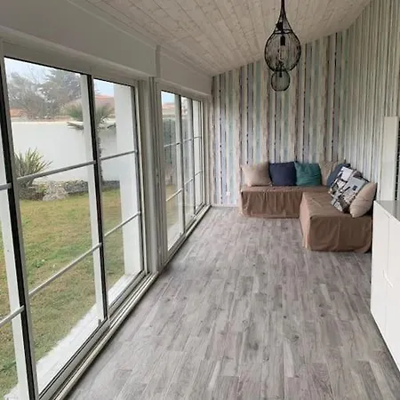Holiday home St Denis 200m Les Huttes *