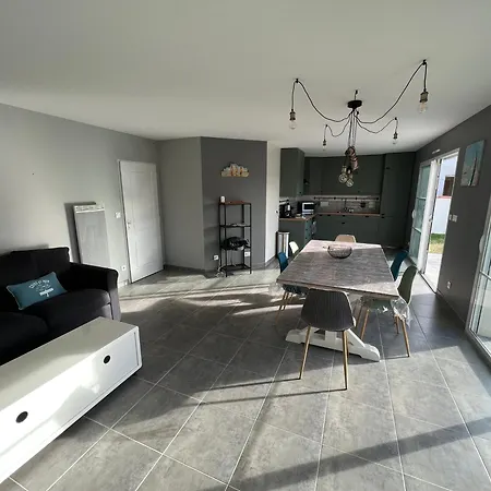 Holiday home St Denis 200m Les Huttes La Micheliere