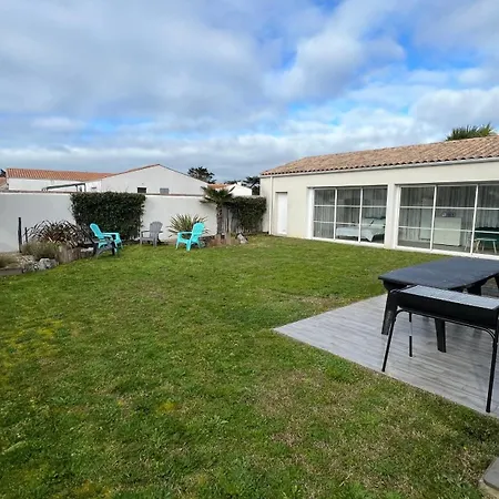 Holiday home St Denis 200m Les Huttes